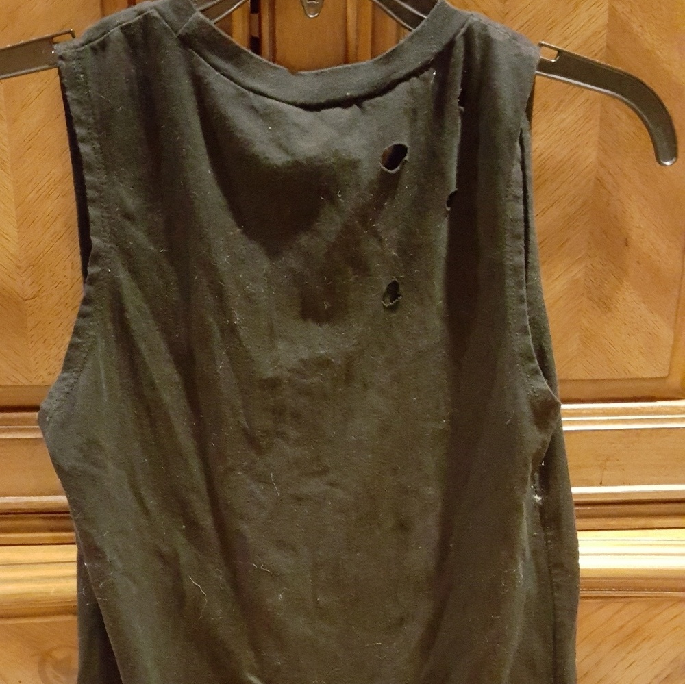 T-shirt - Picture 2 of 3